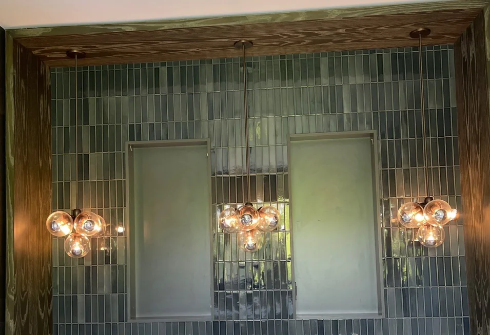 Decorative lighting feature