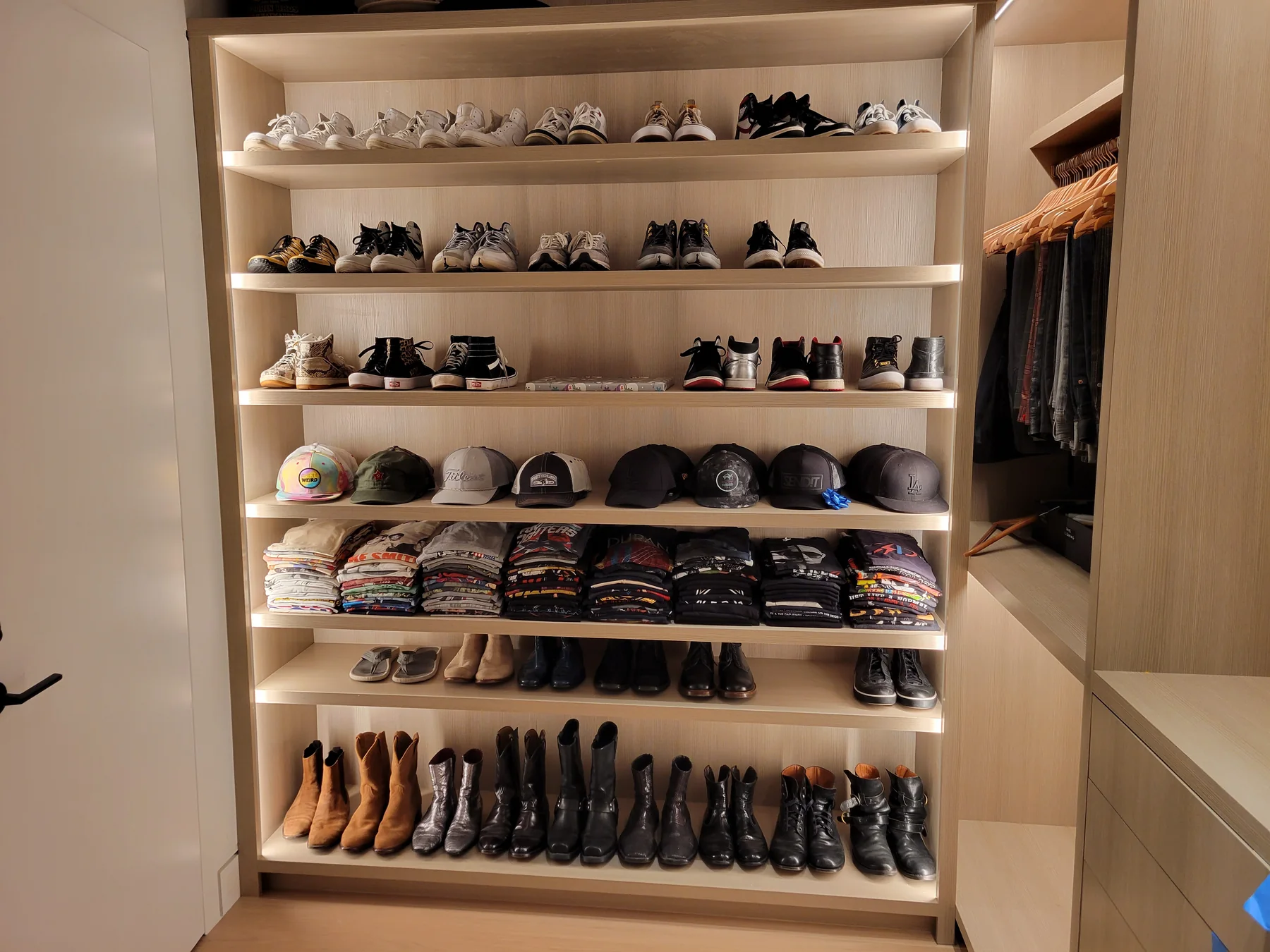 Closet electrical finish